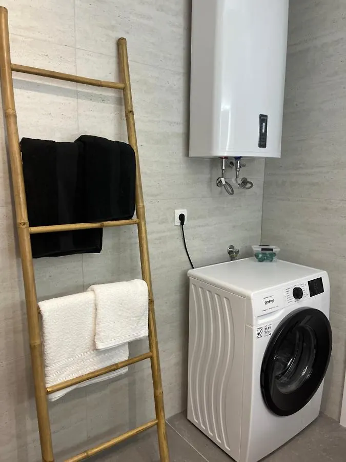 Clear Water Apartment - Sea View Mandre